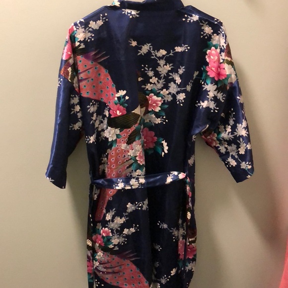 Silk Botique Robe - Picture 3 of 3